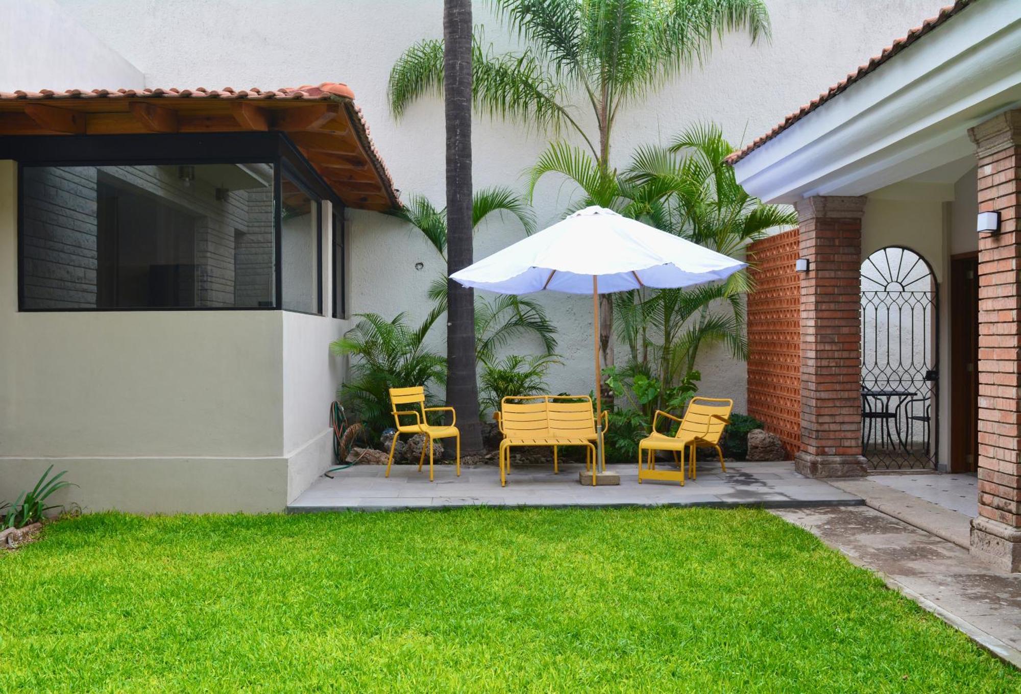 Casa Palmas Hotel Zapopan Exterior photo